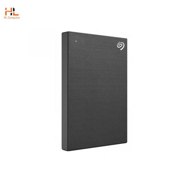 Đặc điểm nổi bật Ổ cứng di động Seagate One Touch HDD 1 TB sẽ mang đến cho bạn một giải pháp lưu trữ linh động mọi lúc mọi nơi. Với dung lượng lớn và tốc độ đọc/ghi cao, việc truyền các tệp lớn hay sao lưu dữ liệu cá nhân của bạn sẽ không bao giờ bị chậm trễ. Dung lượng khủng trong một thân hình nhỏ Ổ cứng ngoài HDD SEAGATE One Touch - 1TB USB 3.0 Như tên gọi, ổ cứng di động Seagate One Touch HDD 1 TB cung cấp dung lượng lưu trữ lên tới 1TB. Tuy nhiên, sản phẩm này có kích cỡ nhỏ hơn cả một điện thoại thông minh hiện đại. Kết hợp với trọng lượng siêu nhẹ, người dùng có thể dễ dàng mang đi và sử dụng ổ cứng ở bất cứ đâu. Kích thước nhỏ gọn trong lòng bàn tay cũng giúp việc cầm, bảo quản thiết bị trở nên đơn giản hơn bao giờ hết. Giữ nội dung của bạn bên mình để nội dung luôn sẵn sàng truy cập bất cứ khi nào bạn cần. Hiệu suất siêu nhanh HDD SEAGATE One Touch - 1TB USB 3.0 1 Ổ cứng di động Seagate One Touch HDD 1 TB có thể sao lưu các tệp tin và di chuyển dữ liệu của bạn mà không mất nhiều thời gian để giúp người dùng không phải chờ đợi di chuyển dữ liệu và cải thiện hiệu suất làm việc. Ngoài ra, đây là một sản phẩm của Seagate nên nó sẽ hoạt động với các công cụ Seagate Toolkit để giúp việc sao lưu và bảo vệ dữ liệu trở nên đơn giản hơn nhiều. Không chỉ là một thiết bị lưu trữ HDD SEAGATE One Touch - 1TB USB 3.0 2 Vẻ ngoài sang trọng của Seagate One Touch HDD 1 TB có thể khiến bạn không nghĩ nó là một chiếc ổ cứng. Bên ngoài, sản phẩm được hoàn thiện bằng lớp vỏ nhôm Aluminum vân xước rất cao cấp, chống trầy xước và va đập hiệu quả. Ngoài ra, One Touch còn có rất nhiều tuỳ chọn màu sắc thanh lịch cho người dùng lựa chọn. Tương thích dễ dàng HDD SEAGATE One Touch - 1TB USB 3.0 234 Ổ cứng Seagate One Touch HDD 1 TB hỗ trợ chuẩn exFat. Điều đó có nghĩa là sản phẩm sẽ kết nối và hoạt động hoàn hảo với mọi thiết bị chạy hệ điều hành Windows và macOS. Không cần định dạng lại ổ cứng khi sử dụng với bất kỳ nền tảng nào. Đó chính là cách mà Seagate giúp dữ liệu của người dùng luôn được bảo vệ một cách an toàn. Quà tặng phần mềm đến 140 USD Khi mua sản phẩm Seagate One Touch HDD, bạn sẽ được tặng kèm tài khoản sử dụng phần mềm quản lý hình ảnh Mylio 1 năm (99 USD) và phần mềm chỉnh sửa hình ảnh Adobe Creative Cloud (Photoshop, Lightroom) 4 tháng (39 USD). Các phần mềm hỗ trợ tối đa cho công việc sáng tạo và giải trí của bạn. Seagate cũng tặng kèm tài khoản sử dụng phần mềm quản lý hình ảnh Mylio (1 năm), phần mềm chỉnh sửa hình ảnh Adobe Photoshop + Lightroom (4 tháng) để hỗ trợ công việc sáng tạo và giải trí khi bạn mua chiếc ổ cứng này. Dịch vụ Khôi phục Dữ liệu miễn phí độc quyền từ Seagate Khi sở hữu Seagate One Touch HDD, bạn không cần lo ngại về tình trạng mất dữ liệu vì thiết bị này đã được ưu ái cung cấp dịch vụ phục hồi dữ liệu - Rescue Data Recovery Services trong 3 năm. Đây là một dịch vụ vô cùng cao cấp của nhà Seagate giúp dữ liệu của bạn sẽ được bảo vệ an toàn. Nếu ổ cứng của bạn gặp hỏng hóc giải pháp này sẽ giúp bạn khôi phục dữ liệu của bạn mà không mất thêm phí. HDD SEAGATE One Touch - 1TB USB 3.0 1